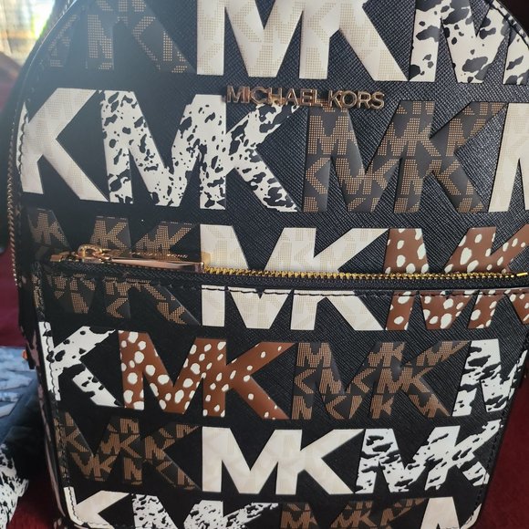 Michael Kors Adina Backpack - Picture 2 of 6